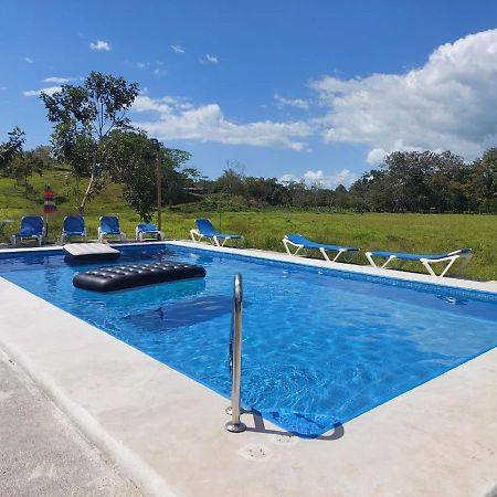 Residencia Las Brisas Griegas Quepos Esterno foto