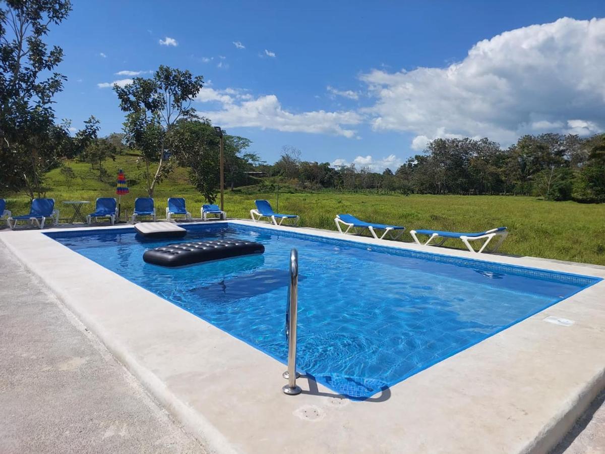 Residencia Las Brisas Griegas Quepos Esterno foto