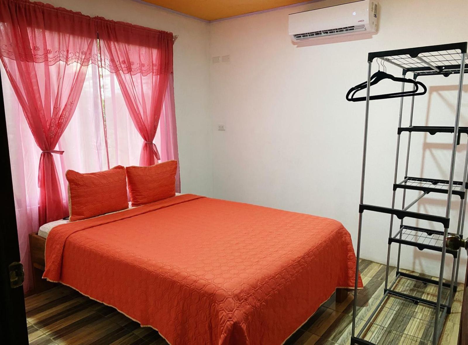 Residencia Las Brisas Griegas Quepos Esterno foto