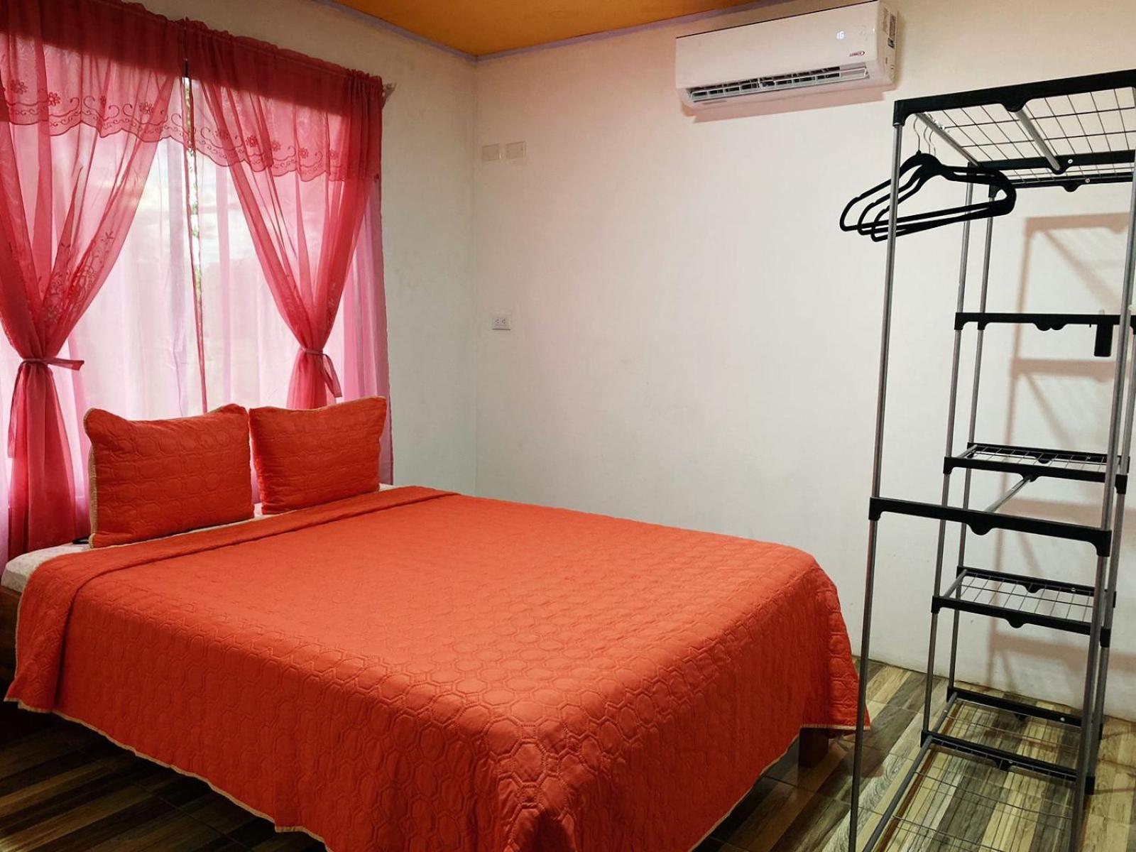 Residencia Las Brisas Griegas Quepos Esterno foto