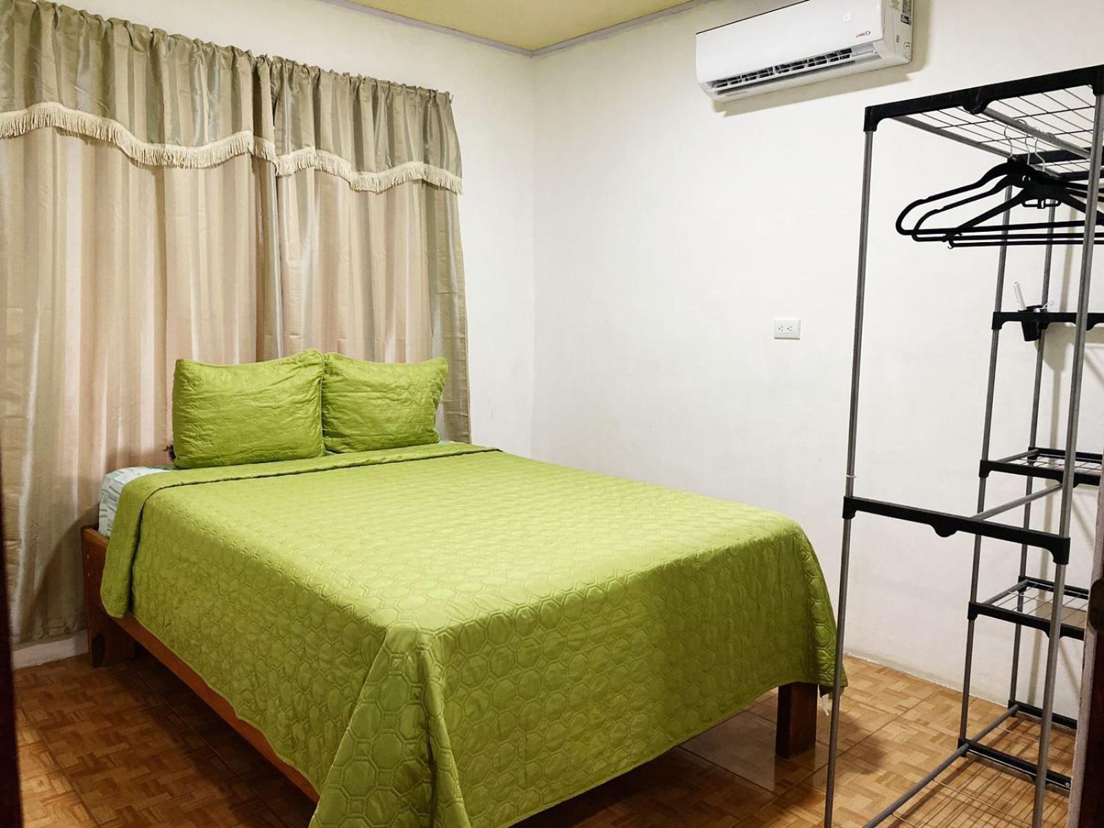 Residencia Las Brisas Griegas Quepos Esterno foto