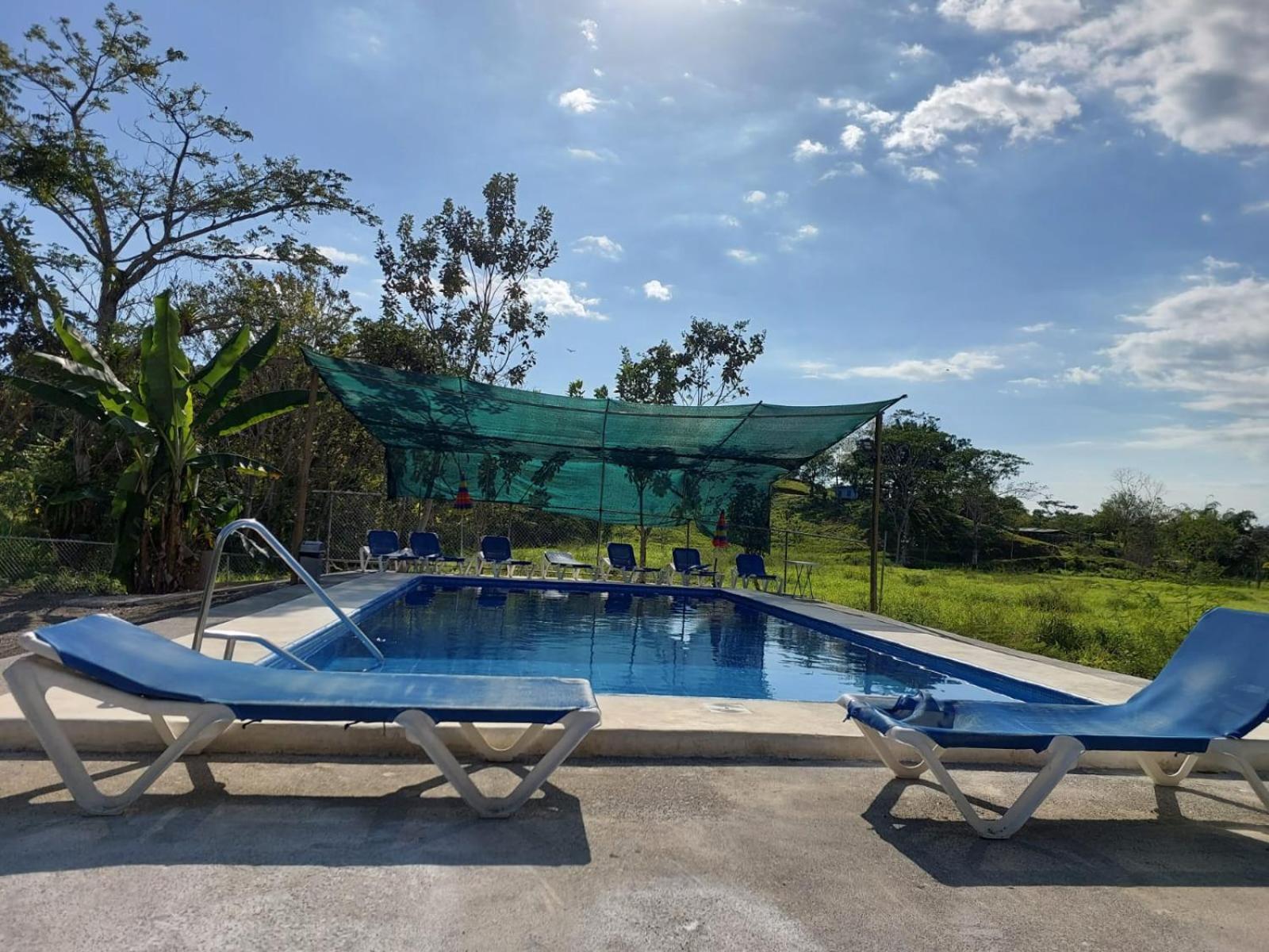 Residencia Las Brisas Griegas Quepos Esterno foto