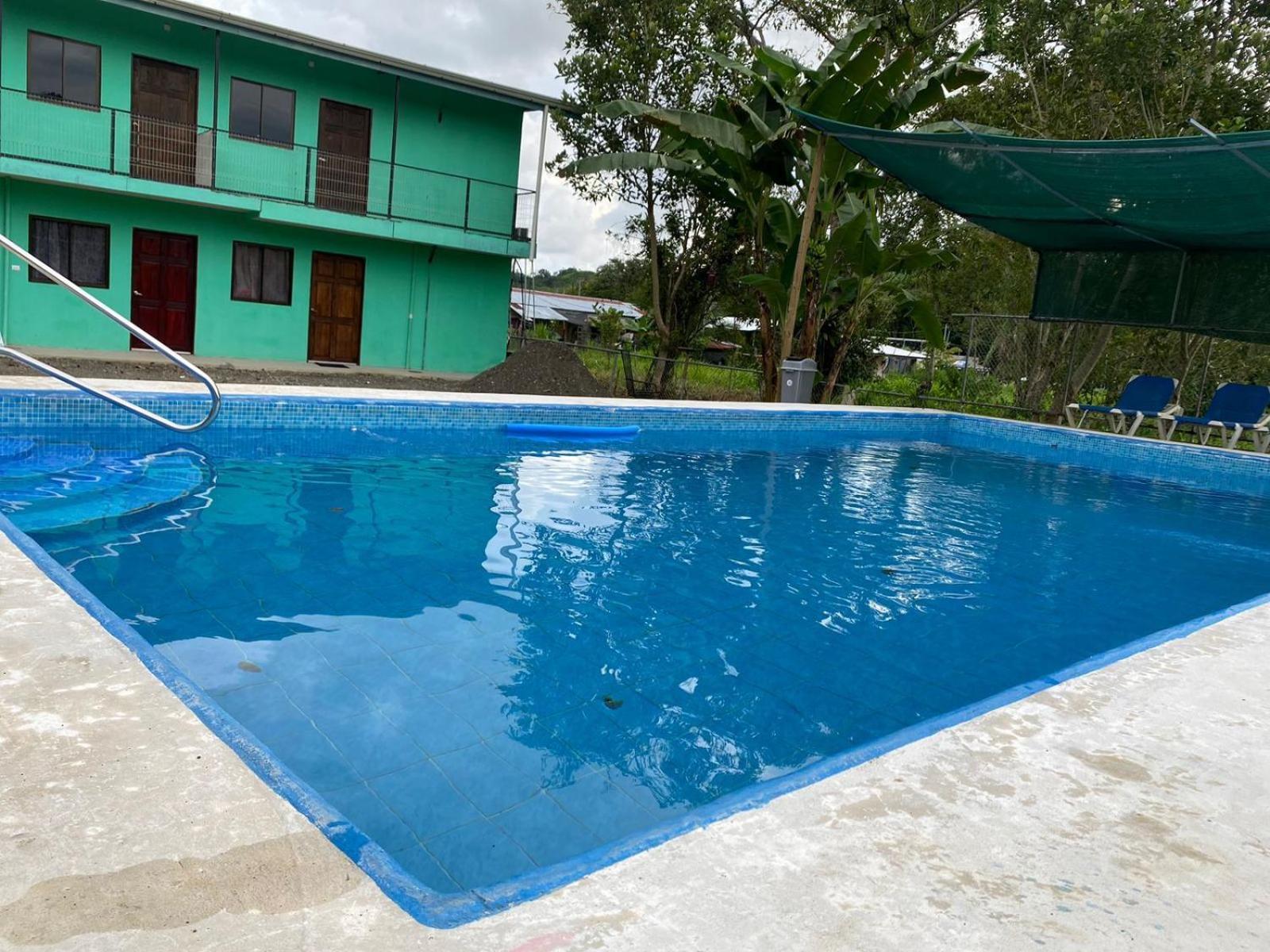 Residencia Las Brisas Griegas Quepos Esterno foto