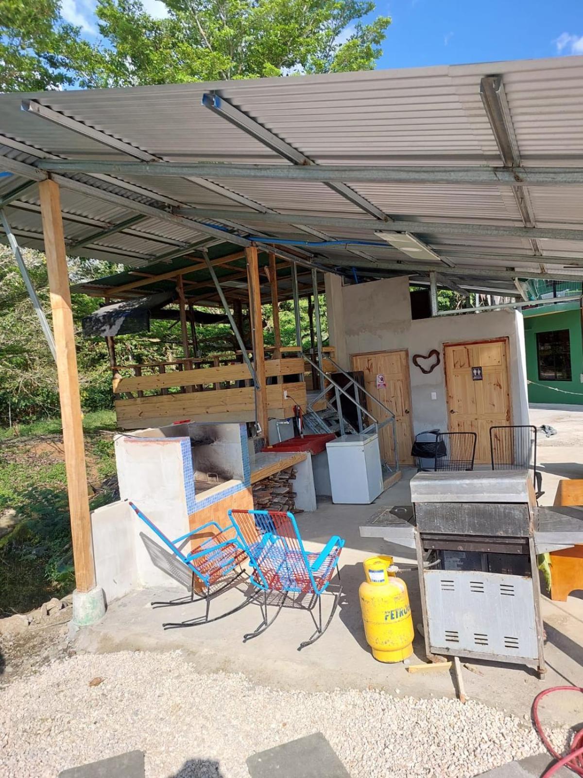 Residencia Las Brisas Griegas Quepos Esterno foto