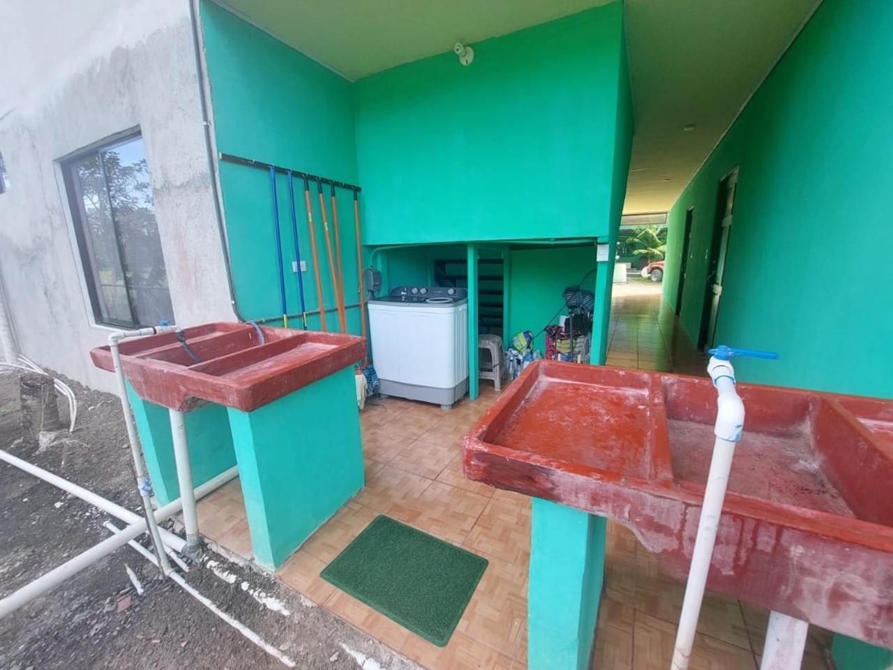 Residencia Las Brisas Griegas Quepos Esterno foto