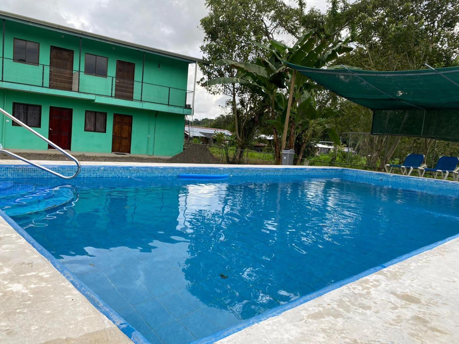 Residencia Las Brisas Griegas Quepos Esterno foto