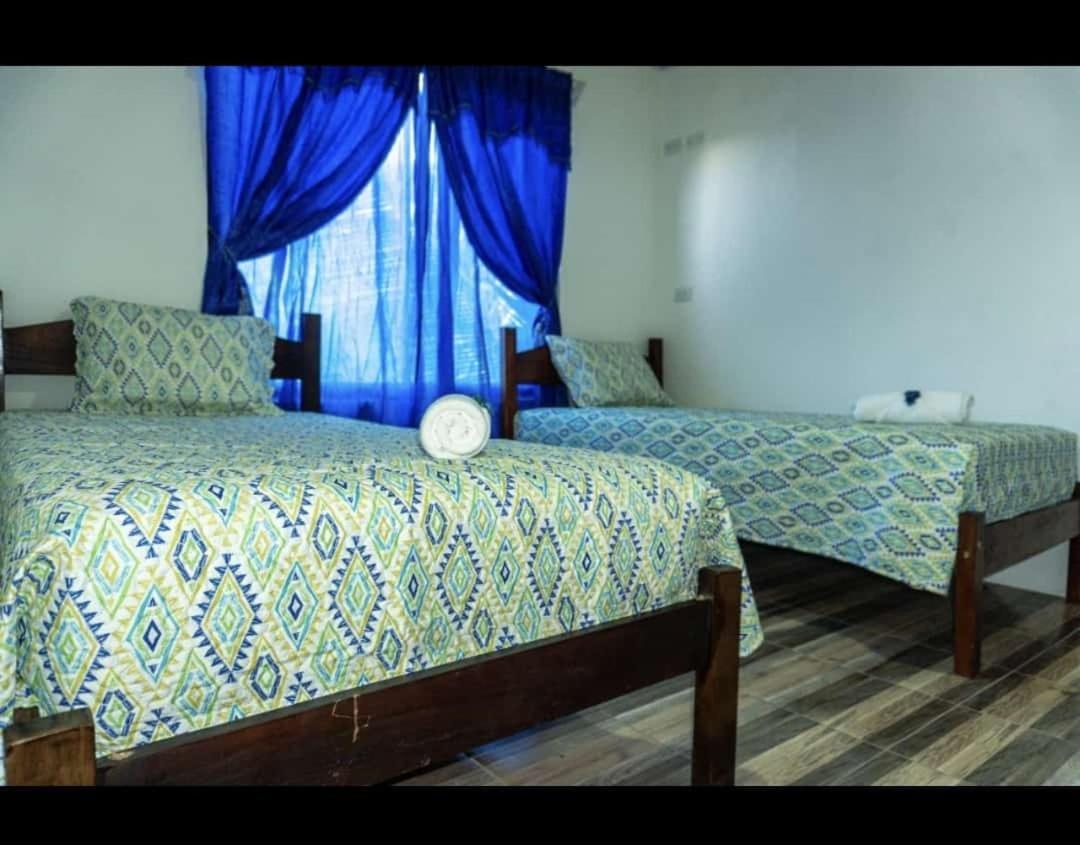 Residencia Las Brisas Griegas Quepos Esterno foto